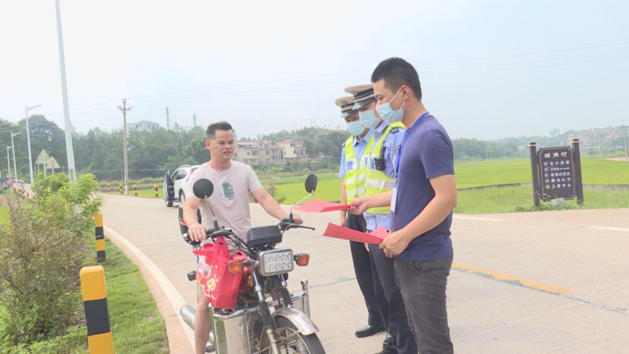 我縣開展國慶節前道路安全整治行動3.jpg